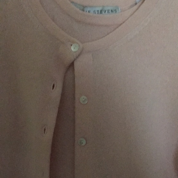 Valerie Stevens cashmere sweater and vest size medium in peach color. - Picture 5 of 12